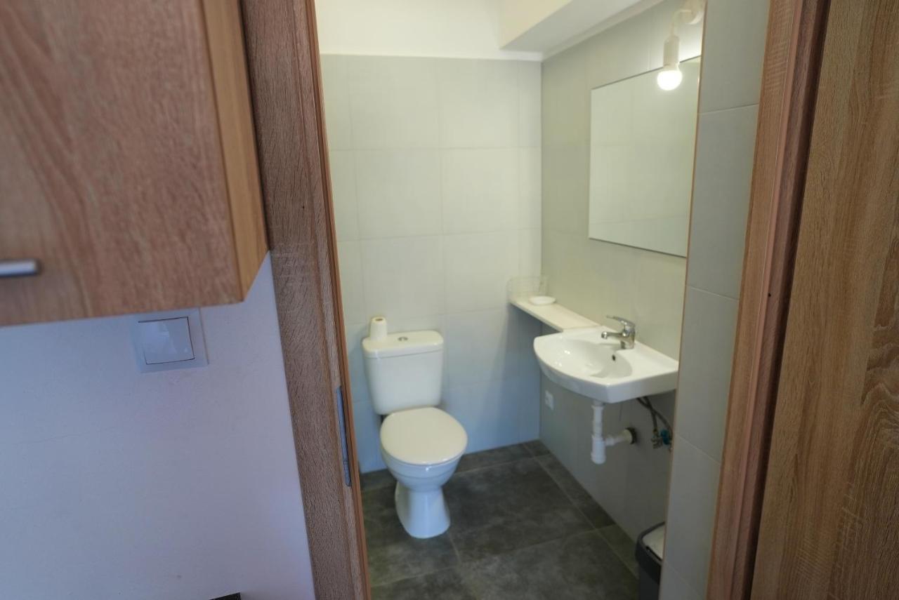 Sloneczna Przystan Klimkowka Pokoje Camp Pole Namiotowe Hotel Buitenkant foto